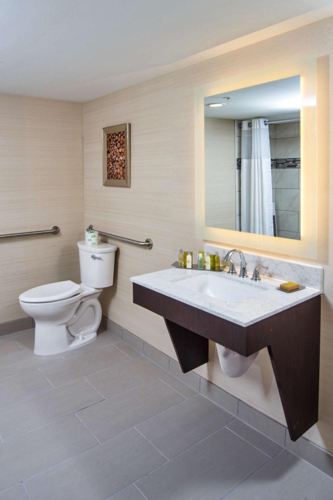 Doubletree By Hilton Neenah מראה חיצוני תמונה