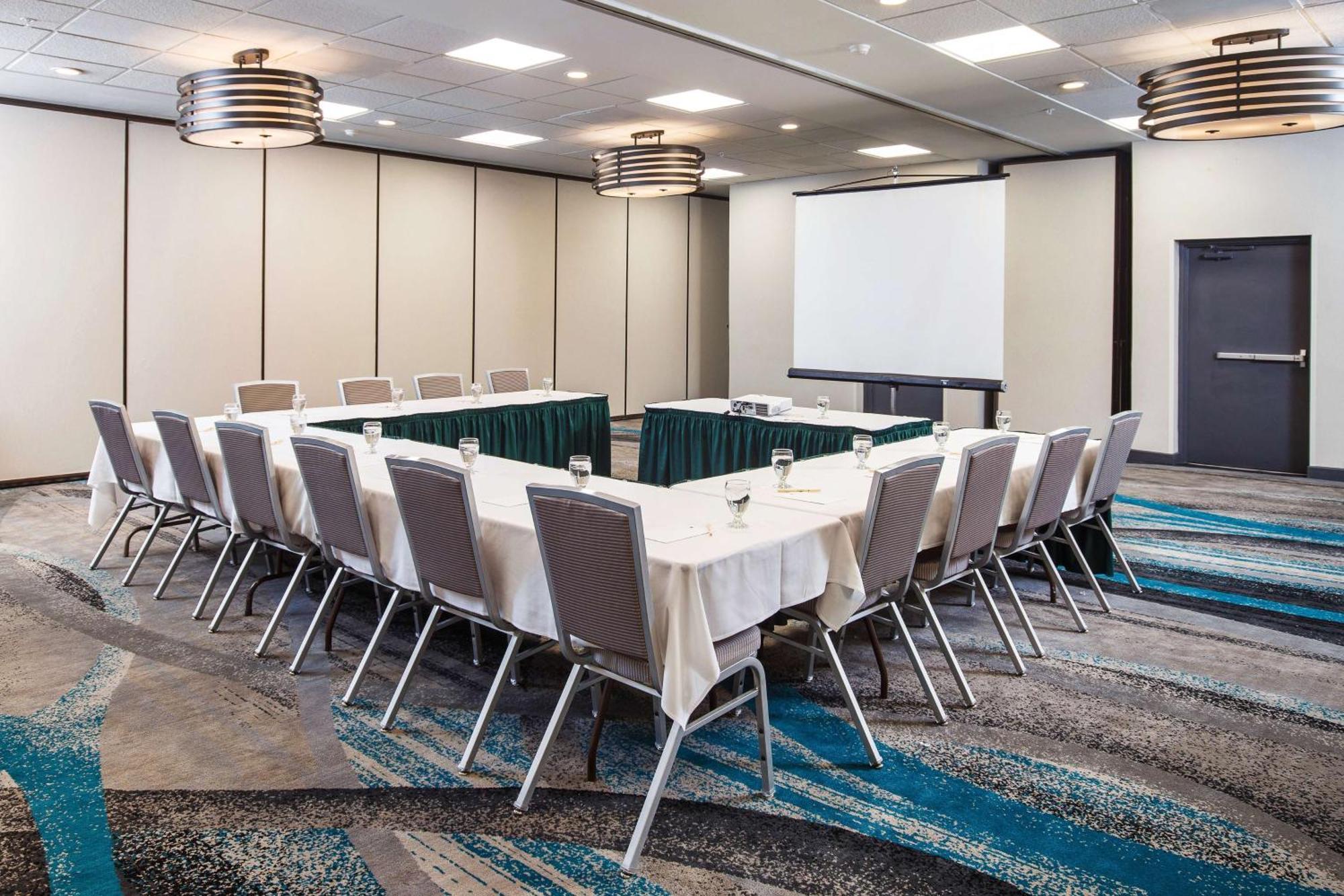 Doubletree By Hilton Neenah מראה חיצוני תמונה