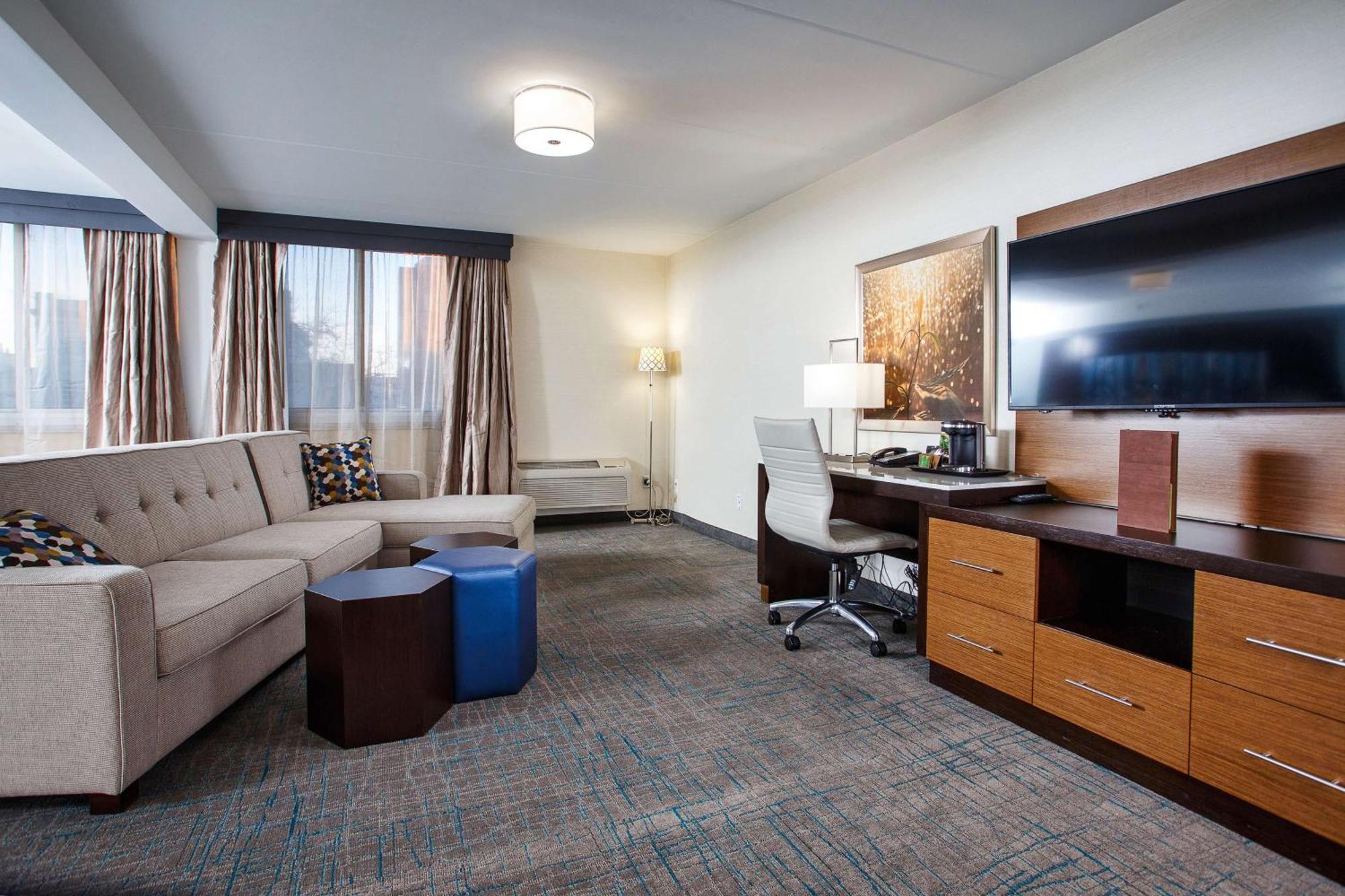 Doubletree By Hilton Neenah מראה חיצוני תמונה