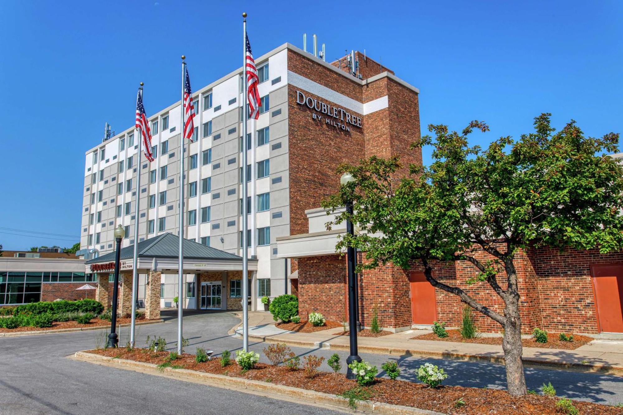 Doubletree By Hilton Neenah מראה חיצוני תמונה