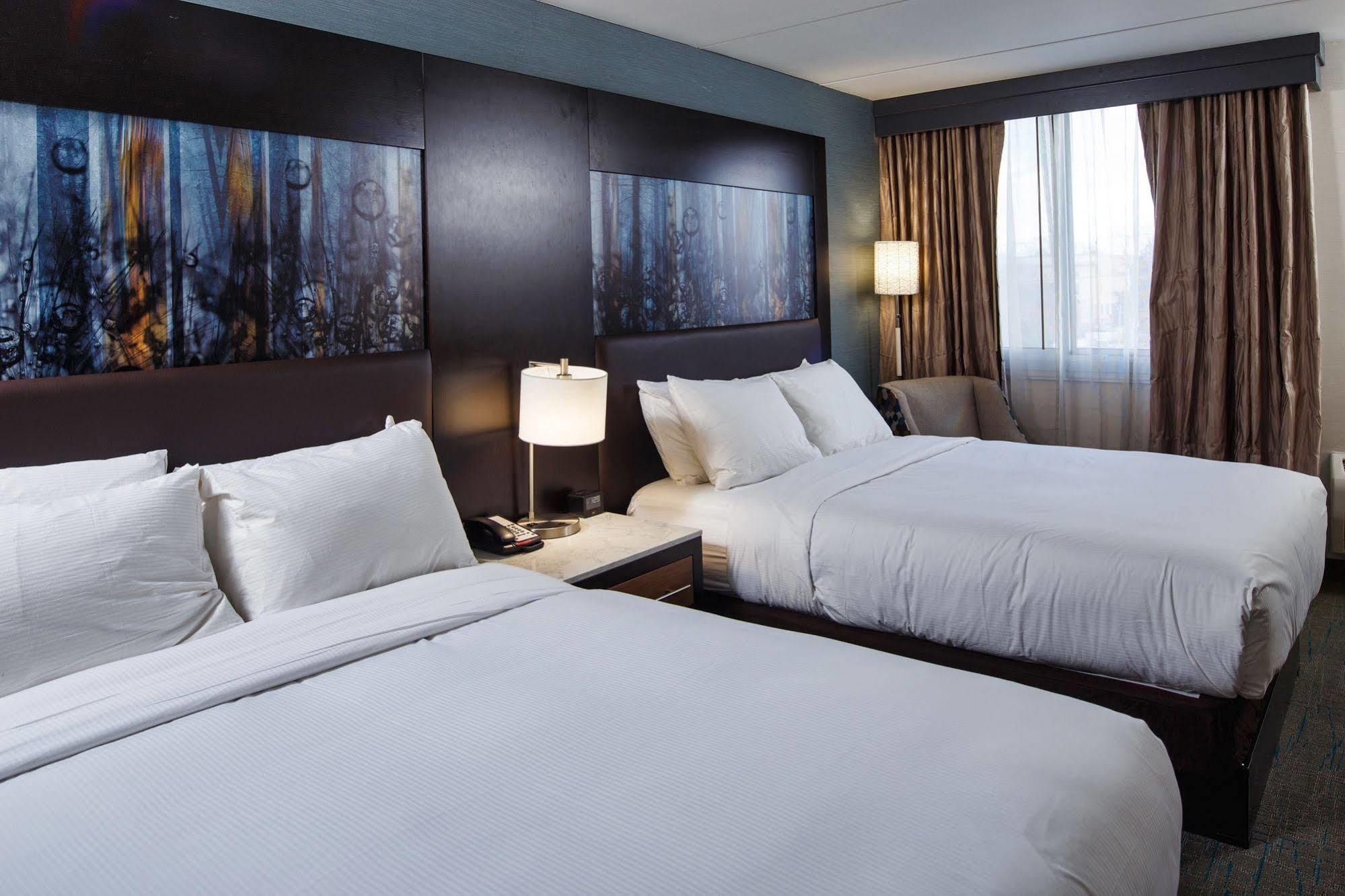Doubletree By Hilton Neenah מראה חיצוני תמונה