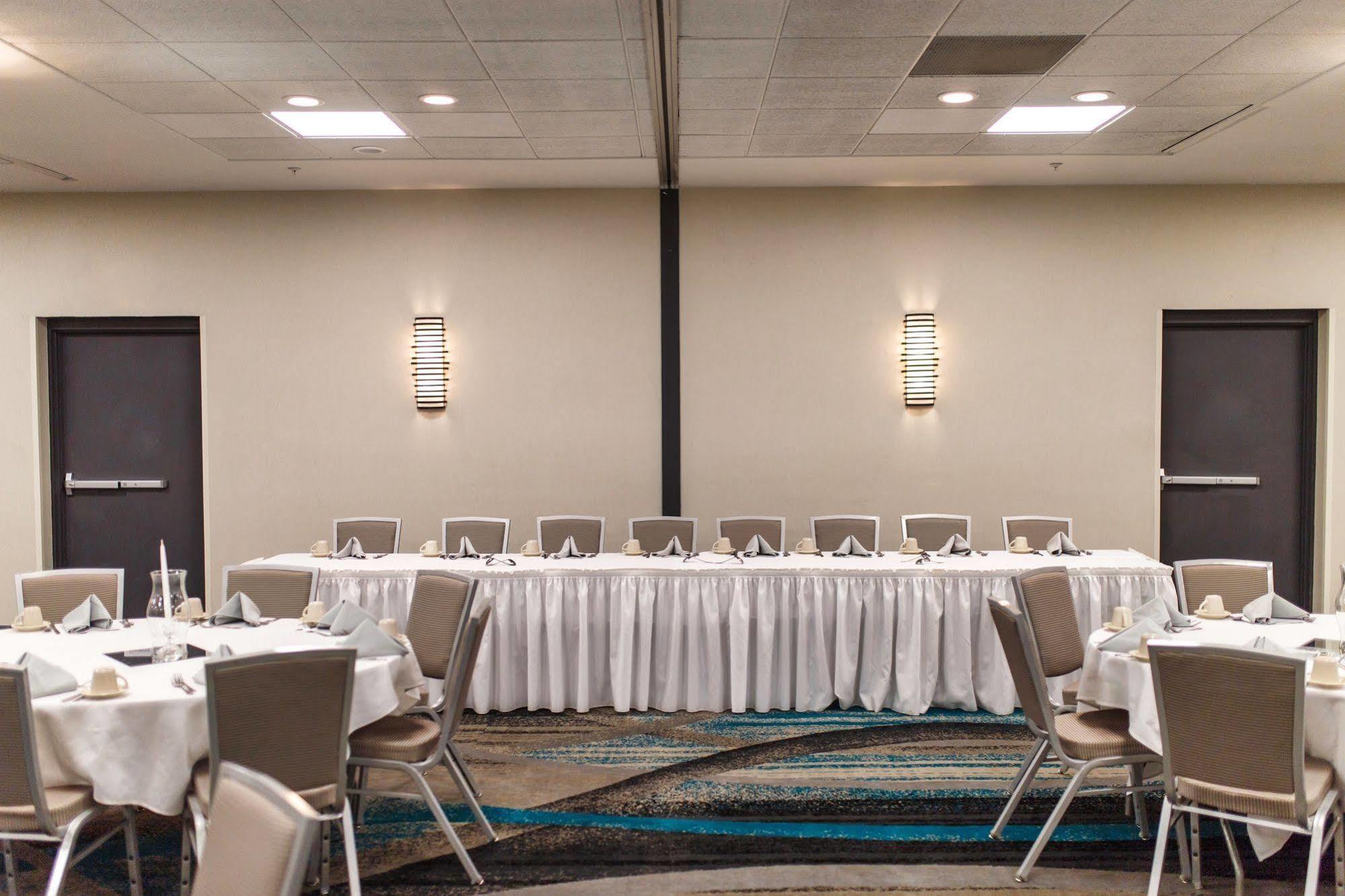 Doubletree By Hilton Neenah מראה חיצוני תמונה